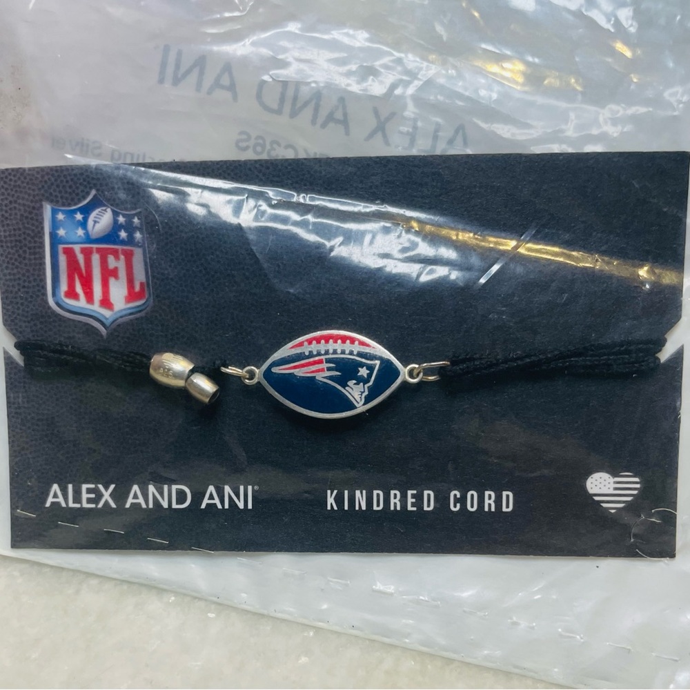 Alex and Ani NWT Kindred Cord Patriots Sterling Silver 925 Bracelet 549